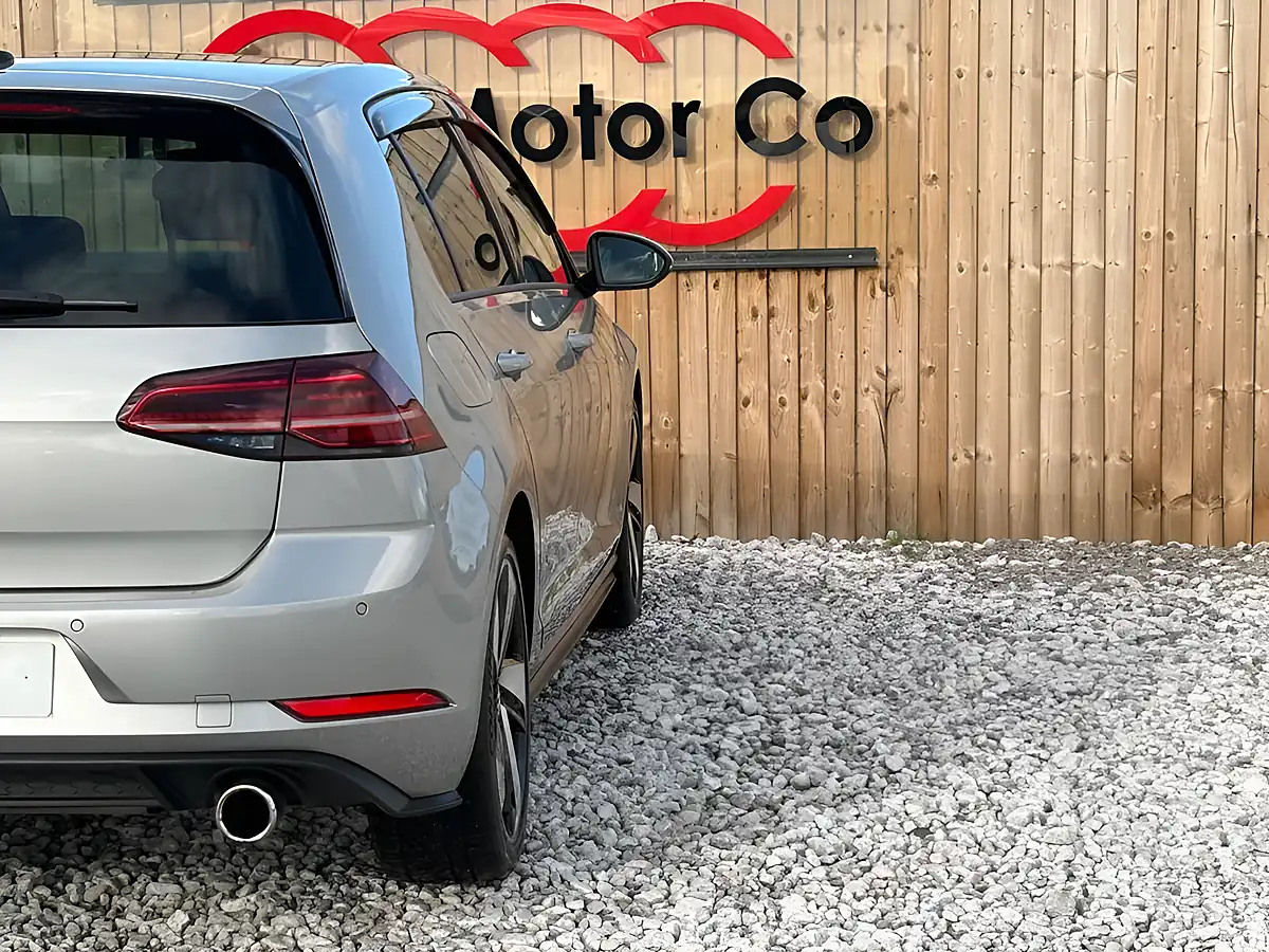 Used 2018 Volkswagen Golf GTI Silver - Interior and Exterior details 10