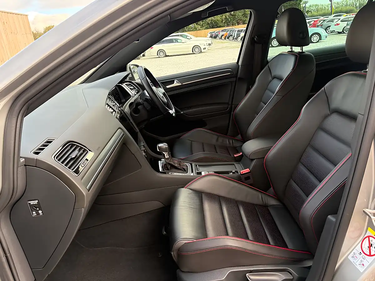 Used 2018 Volkswagen Golf GTI Silver - Interior and Exterior details 14