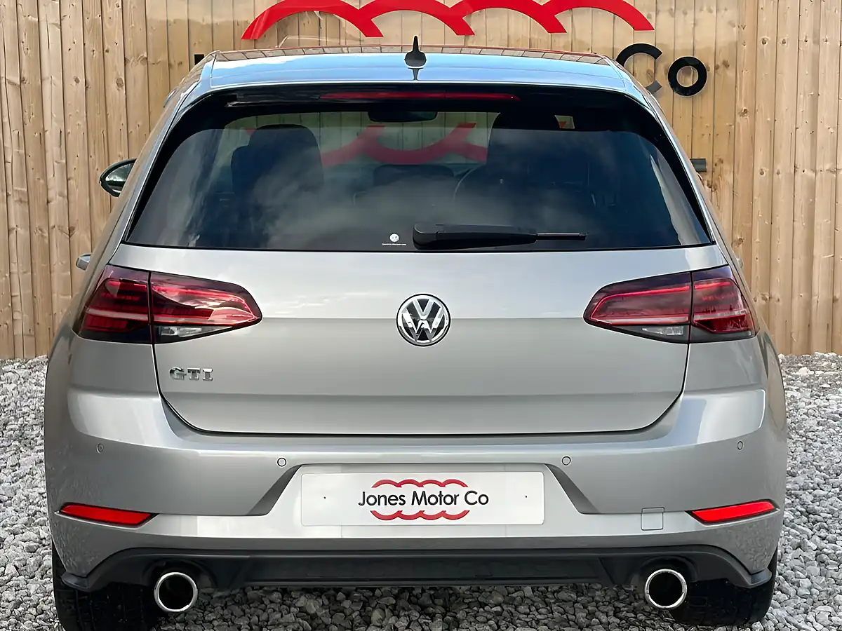 Used 2018 Volkswagen Golf GTI Silver - Interior and Exterior details 9