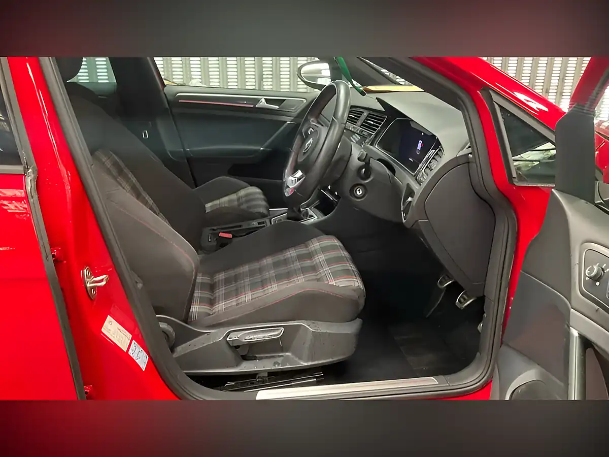 Used 2018 Volkswagen Golf GTI Tornado Red - Interior and Exterior details 11