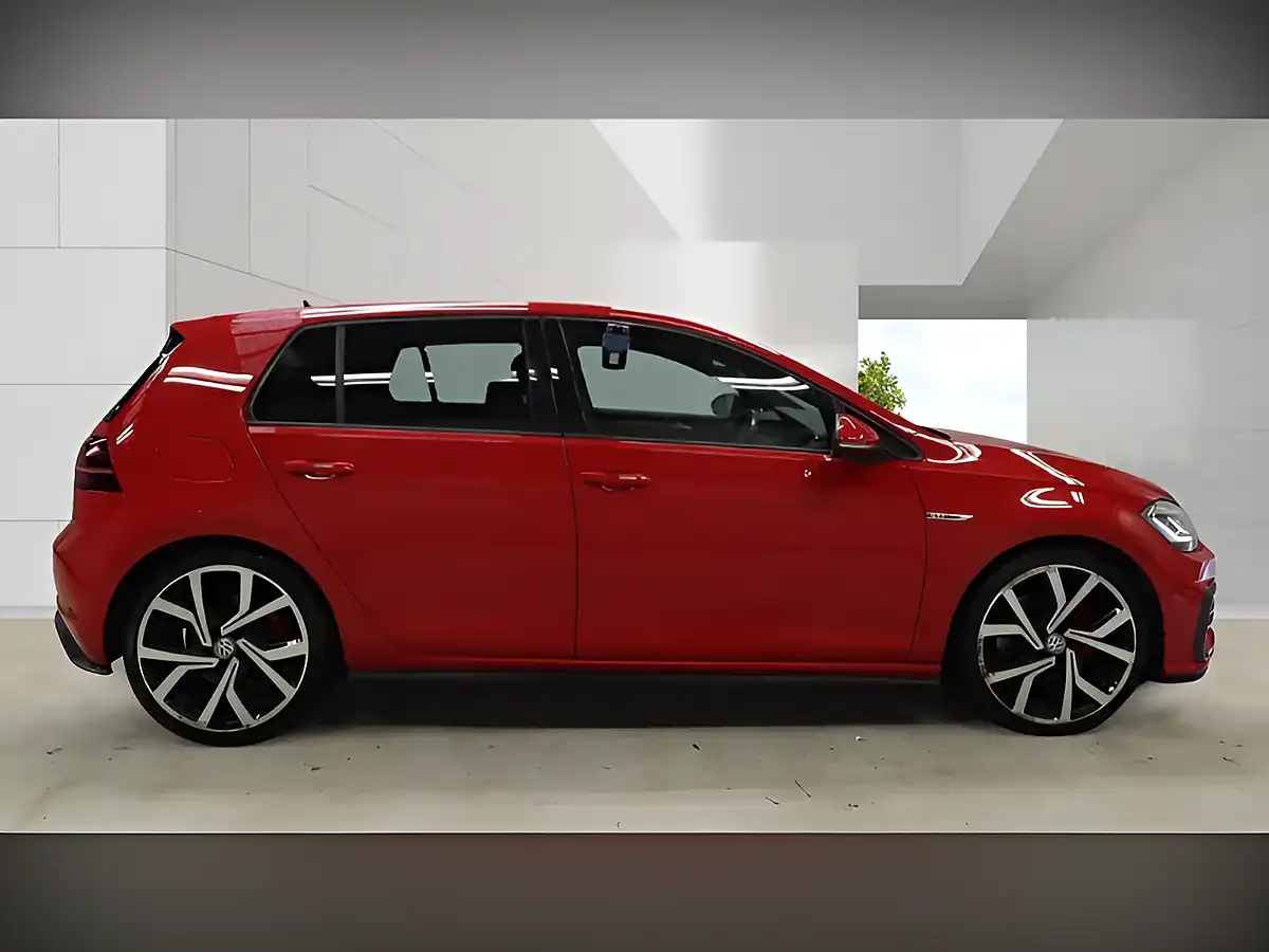 Used 2018 Volkswagen Golf GTI Tornado Red - Interior and Exterior details 5
