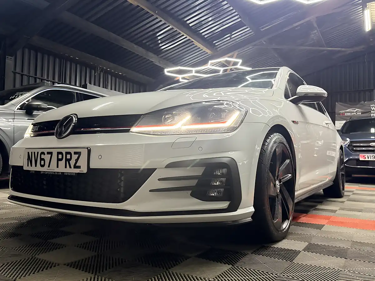 Used 2018 Volkswagen Golf GTI White - Interior and Exterior details 12