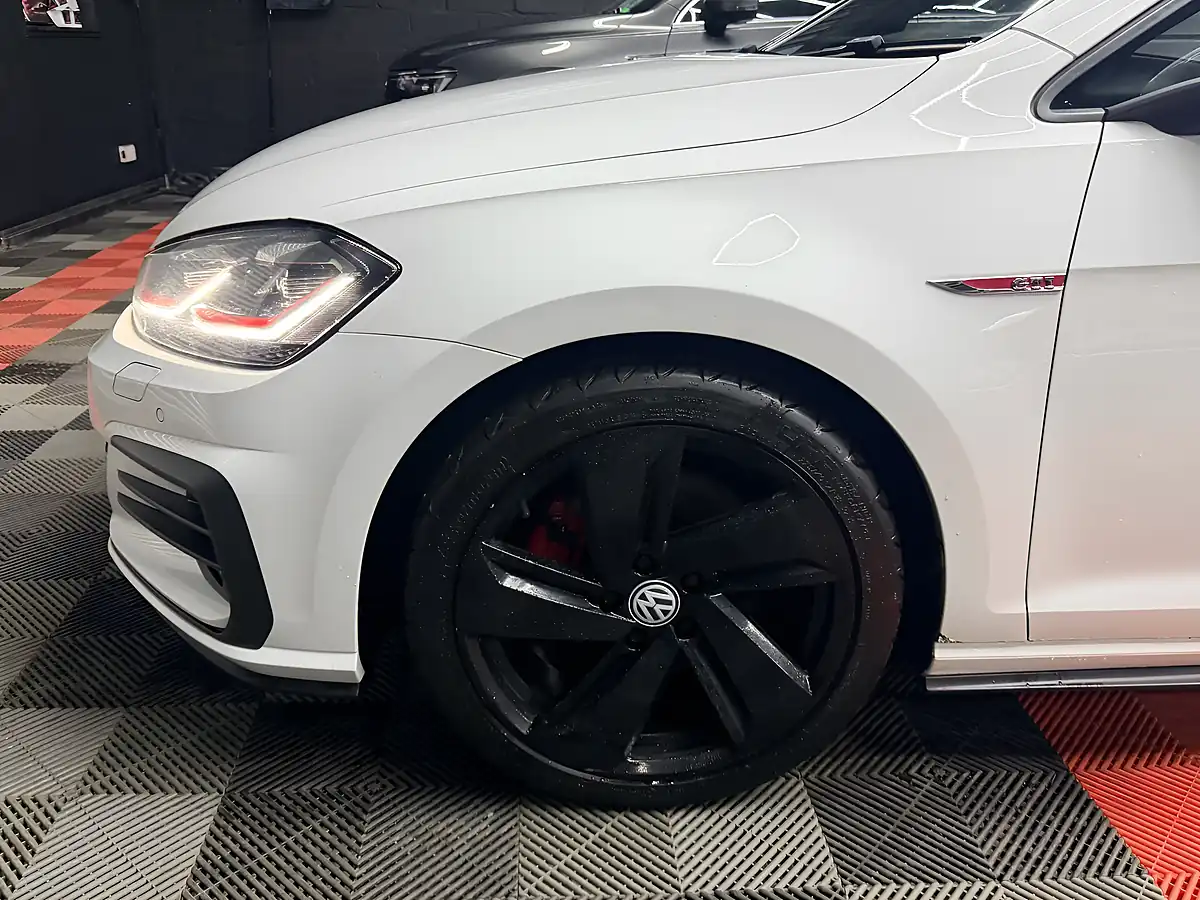 Used 2018 Volkswagen Golf GTI White - Interior and Exterior details 17