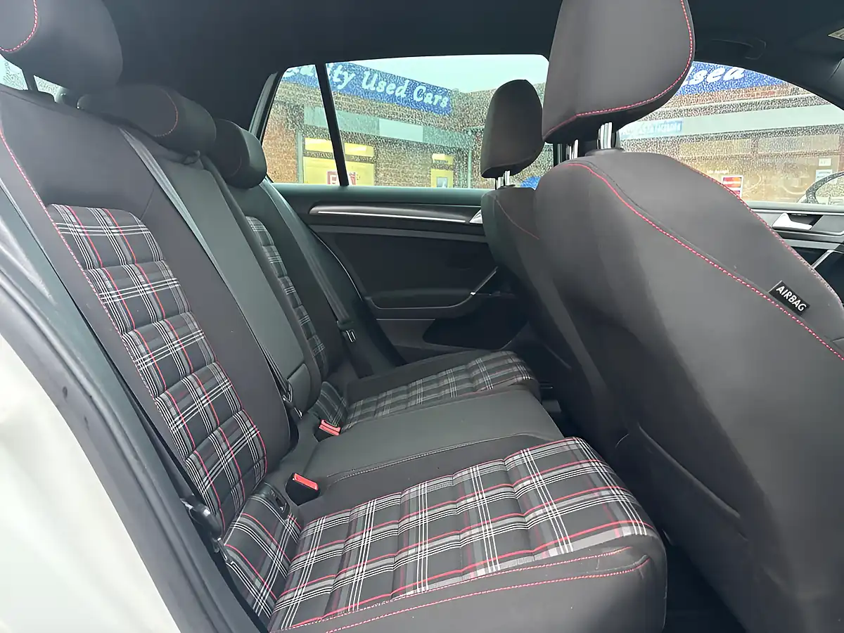 Used 2018 Volkswagen Golf GTI White - Interior and Exterior details 15