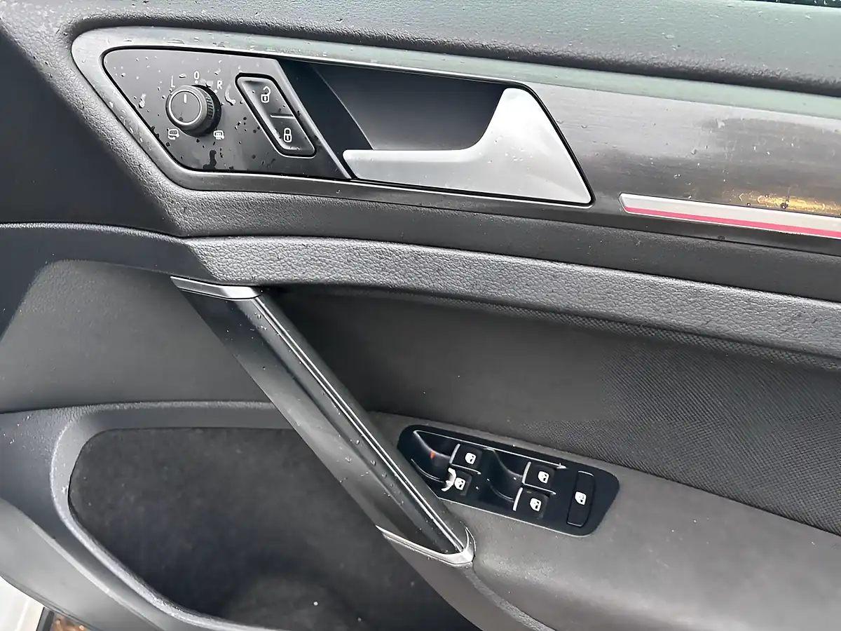 Used 2018 Volkswagen Golf GTI White - Interior and Exterior details 17
