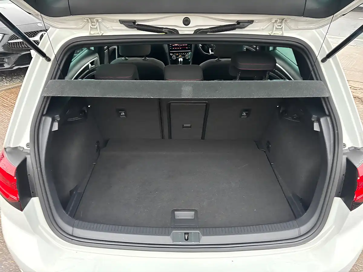 Used 2018 Volkswagen Golf GTI White - Interior and Exterior details 18
