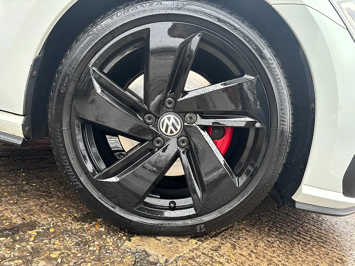 Used 2018 Volkswagen Golf GTI White - Interior and Exterior details 6