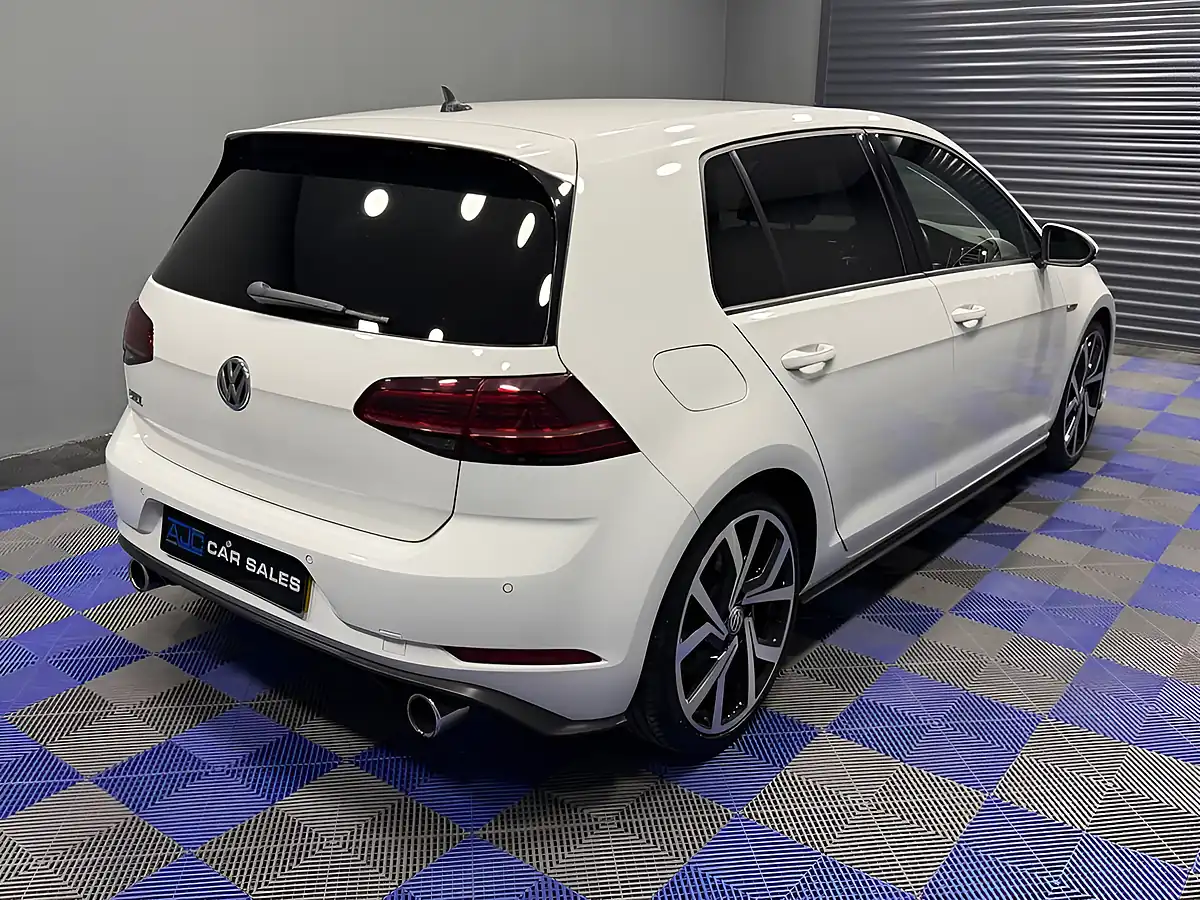 Used 2018 Volkswagen Golf GTI White - Interior and Exterior details 11