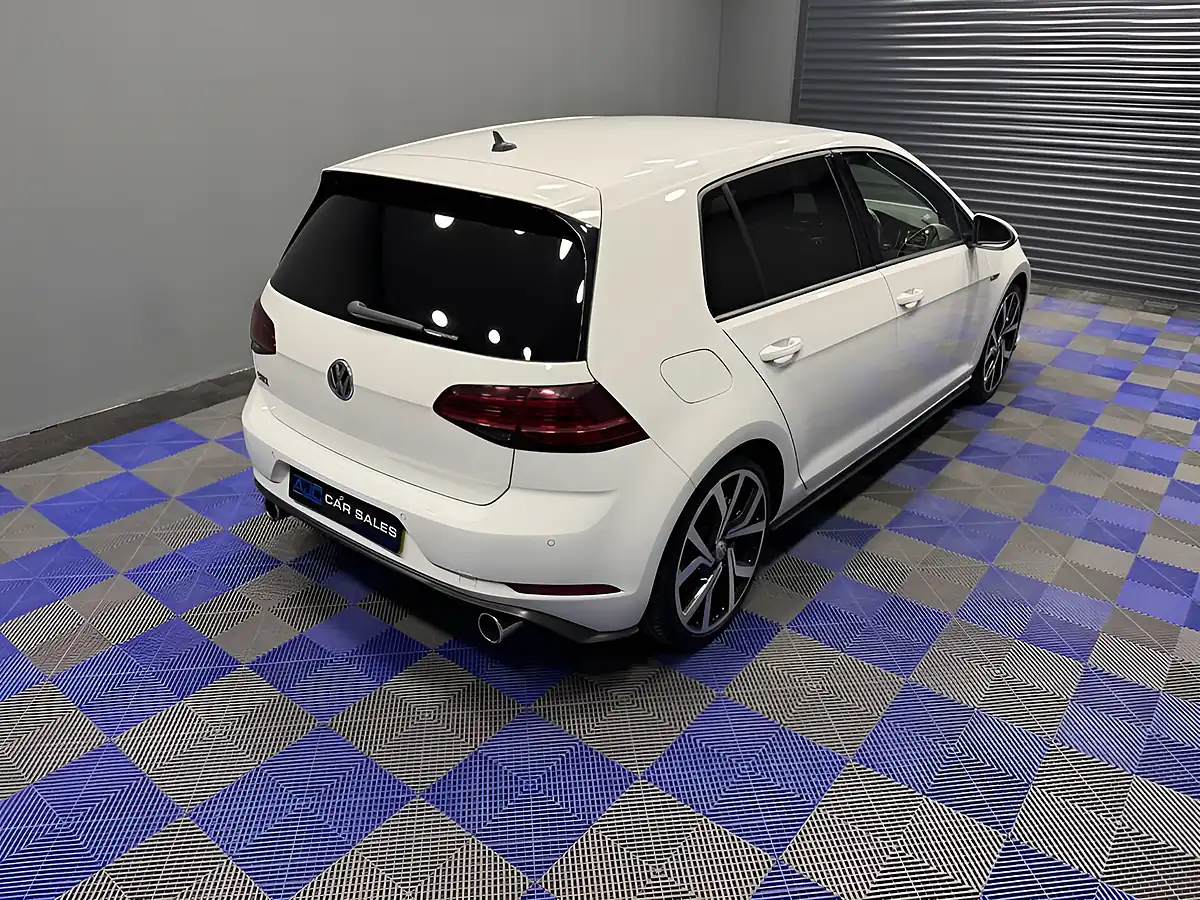 Used 2018 Volkswagen Golf GTI White - Interior and Exterior details 15