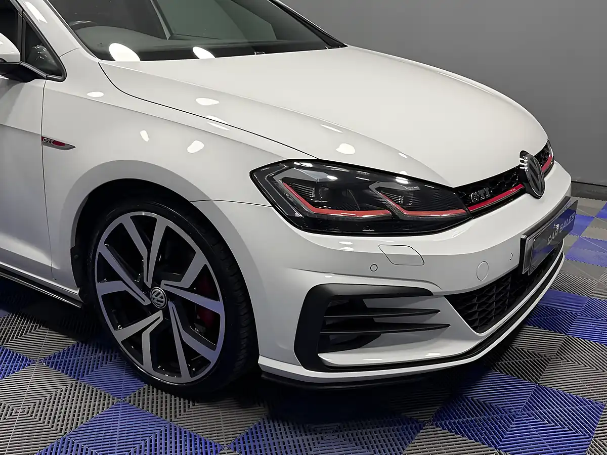 Used 2018 Volkswagen Golf GTI White - Interior and Exterior details 3