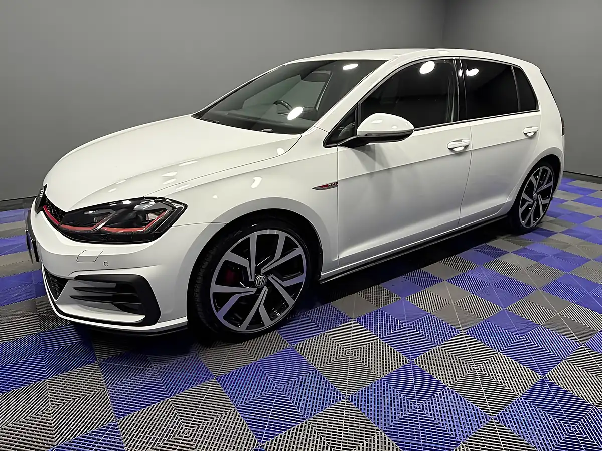 Used 2018 Volkswagen Golf GTI White - Interior and Exterior details 6