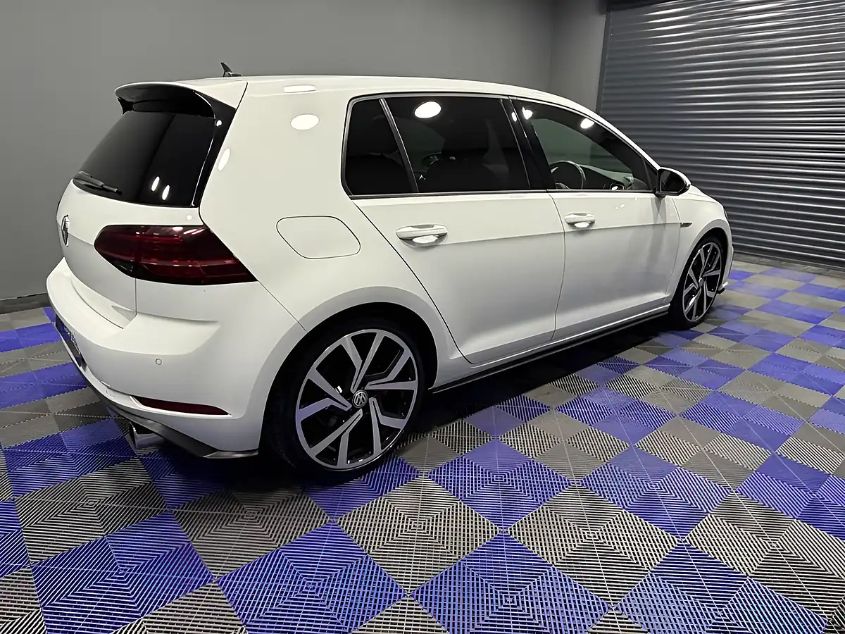 Used 2018 Volkswagen Golf GTI White - Interior and Exterior details 7