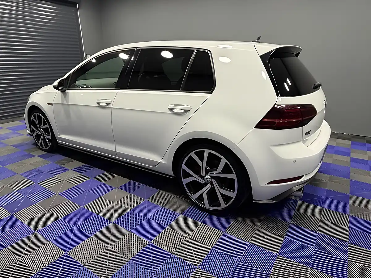 Used 2018 Volkswagen Golf GTI White - Interior and Exterior details 8