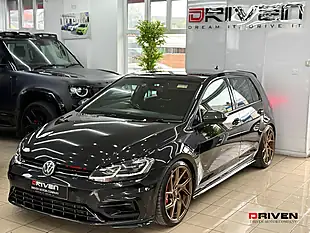 Used 2018 Volkswagen Golf R Black - Interior and Exterior details 6