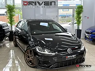 Used 2018 Volkswagen Golf R Black - Interior and Exterior details 7