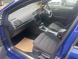 Used 2018 Volkswagen Golf R Blue - Interior and Exterior details 11