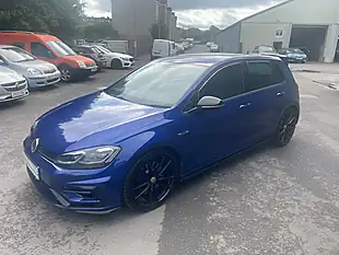 Used 2018 Volkswagen Golf R Blue - Interior and Exterior details 3