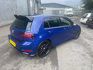 Used 2018 Volkswagen Golf R Blue - Interior and Exterior details 4