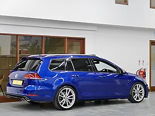 Used 2018 Volkswagen Golf R Blue - Interior and Exterior details 10