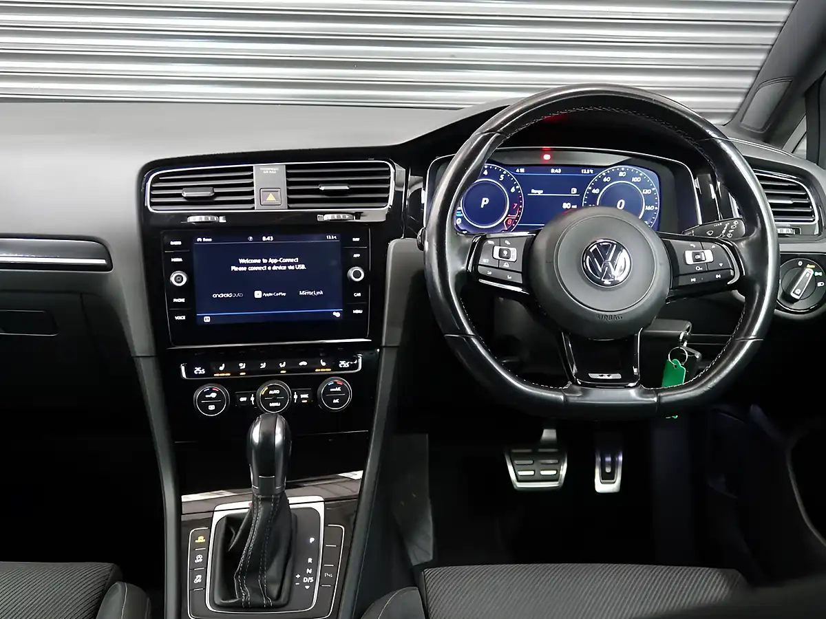 Used 2018 Volkswagen Golf R Blue - Interior and Exterior details 11