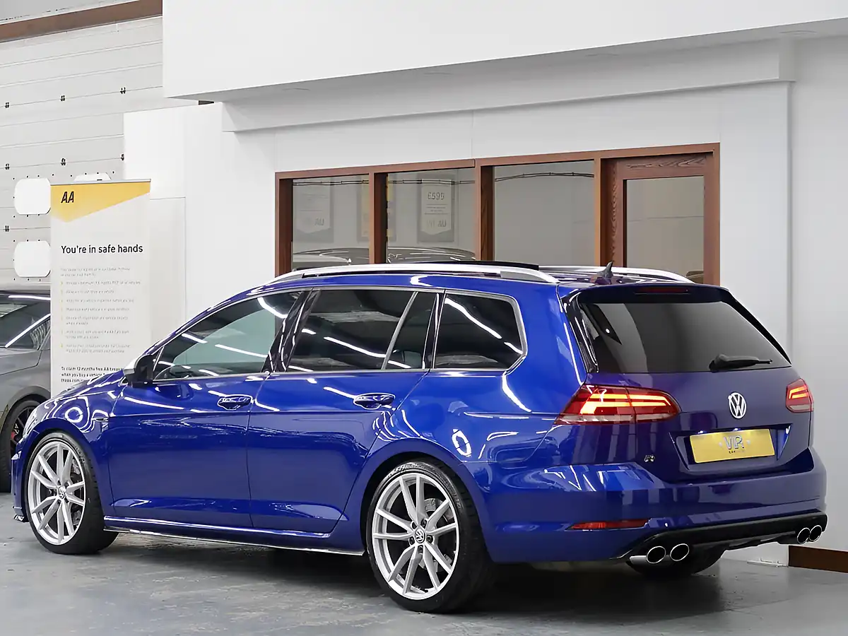 Used 2018 Volkswagen Golf R Blue - Interior and Exterior details 4