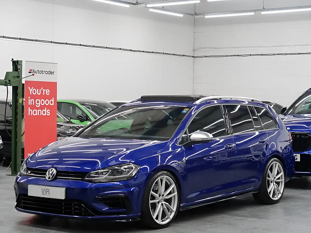 Used 2018 Volkswagen Golf R Blue - Interior and Exterior details 6