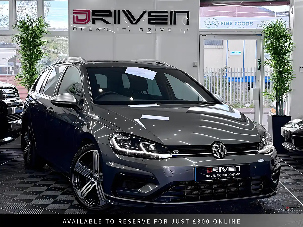 Used 2018 Volkswagen Golf R Grey - Front View