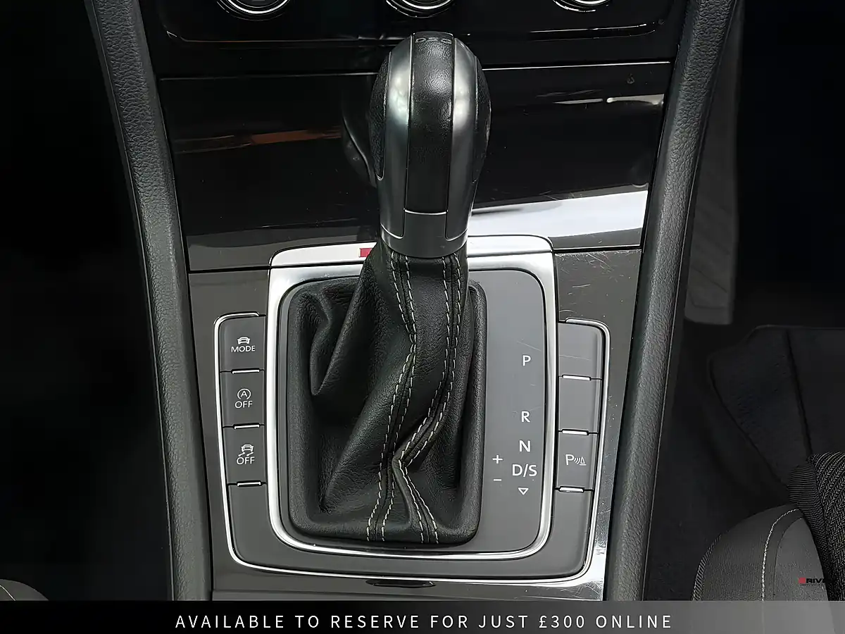 Used 2018 Volkswagen Golf R Grey - Interior and Exterior details 12