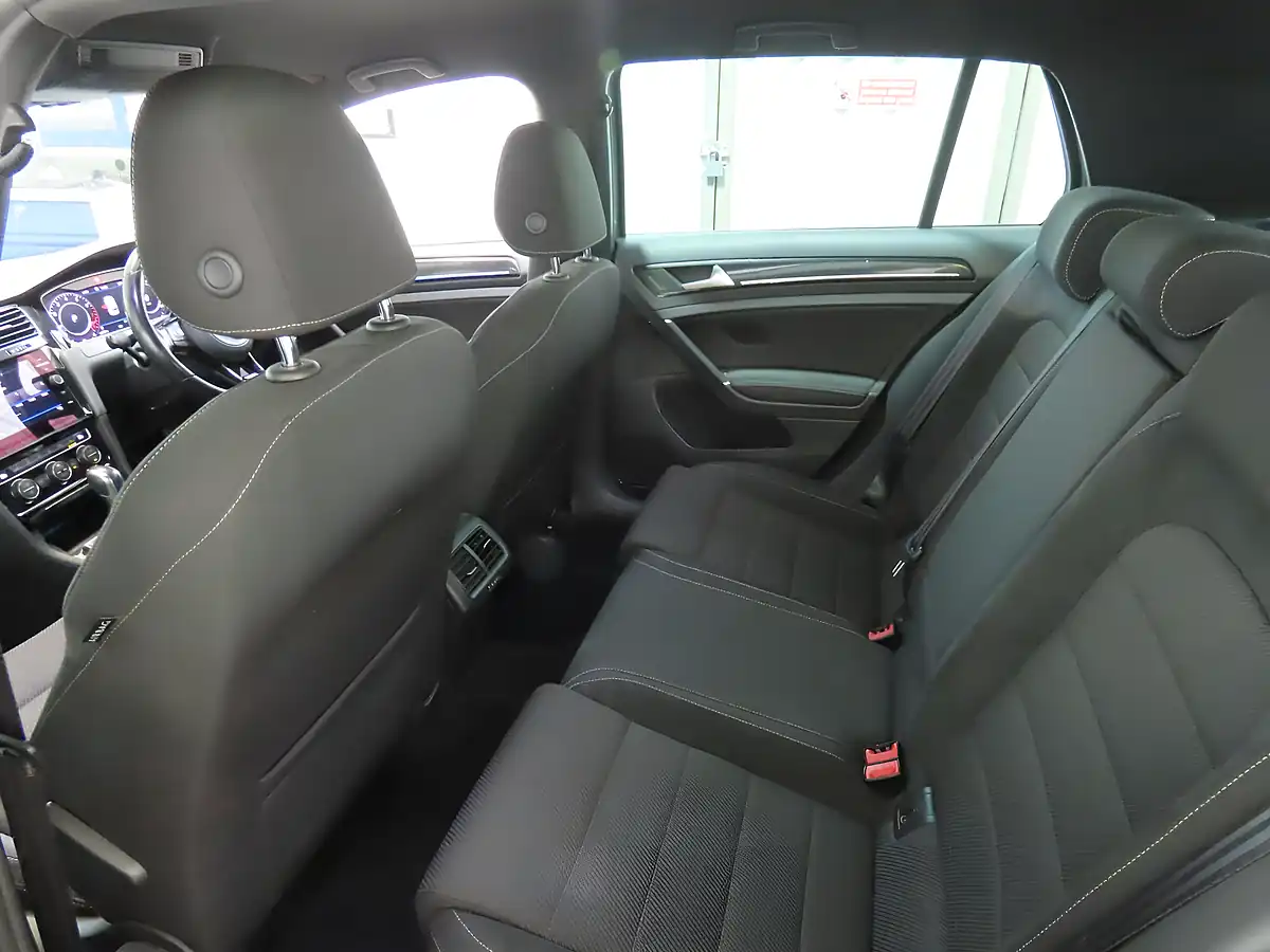 Used 2018 Volkswagen Golf R Grey - Interior and Exterior details 10