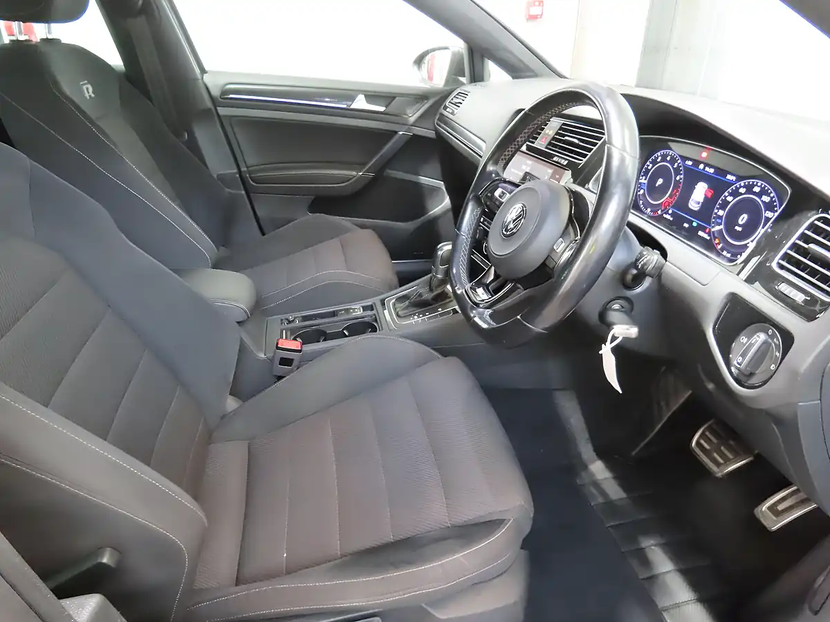 Used 2018 Volkswagen Golf R Grey - Interior and Exterior details 8