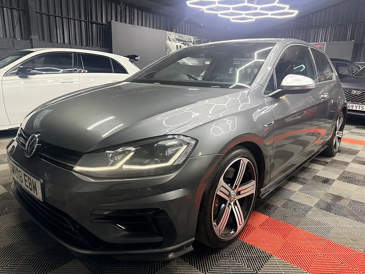 Used 2018 Volkswagen Golf R Grey - Interior and Exterior details 10
