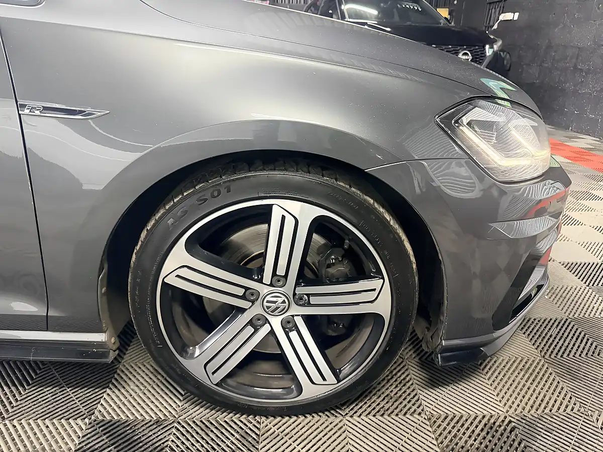 Used 2018 Volkswagen Golf R Grey - Interior and Exterior details 14