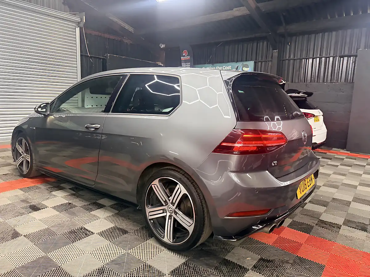 Used 2018 Volkswagen Golf R Grey - Interior and Exterior details 6