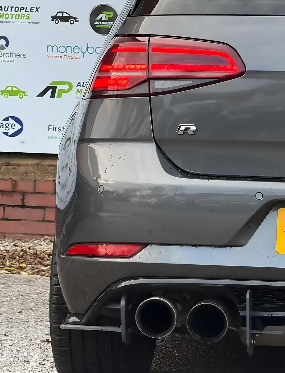 Used 2018 Volkswagen Golf R Grey - Interior and Exterior details 10