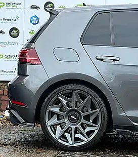 Used 2018 Volkswagen Golf R Grey - Interior and Exterior details 15