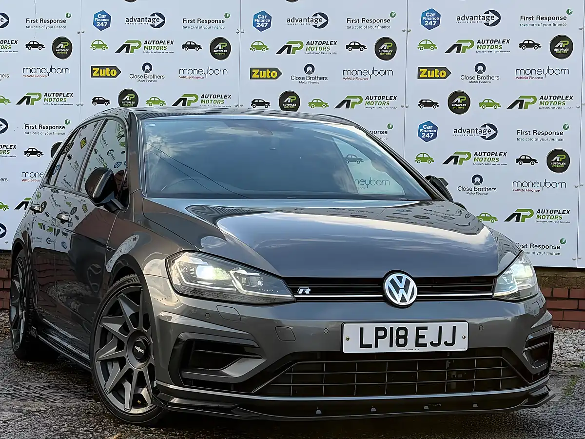 Used 2018 Volkswagen Golf R Grey - Interior and Exterior details 20