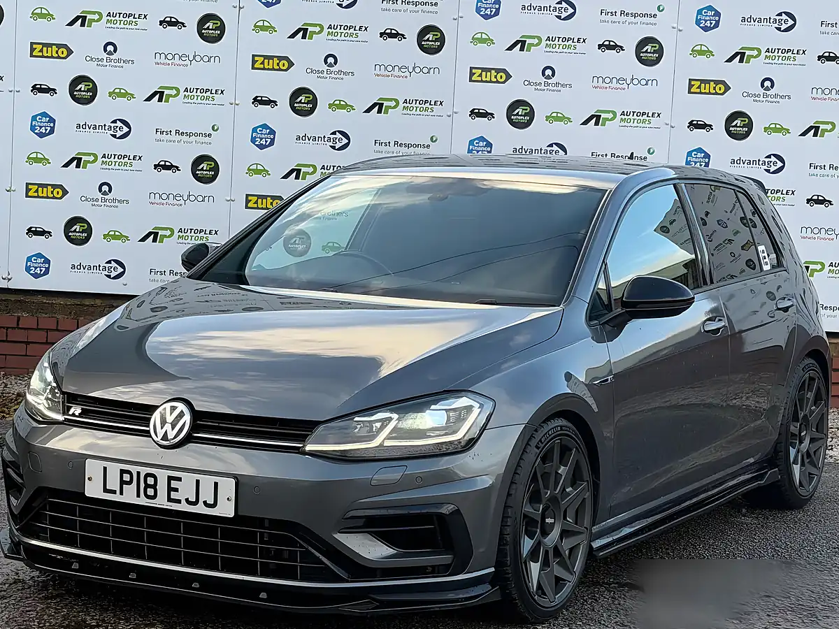Used 2018 Volkswagen Golf R Grey - Interior and Exterior details 6