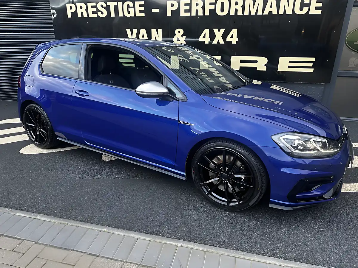 Used 2018 Volkswagen Golf R Lapiz Blue - Front View
