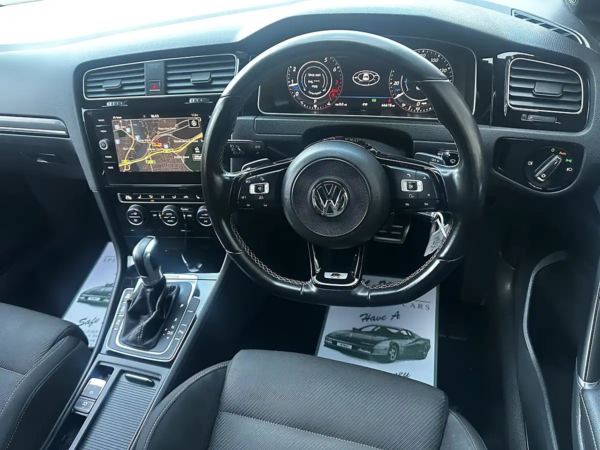 Used 2018 Volkswagen Golf R Lapiz Blue - Interior and Exterior details 15