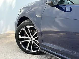 Used 2018 Volkswagen Golf R-Line Atlantic Blue - Interior and Exterior details 15