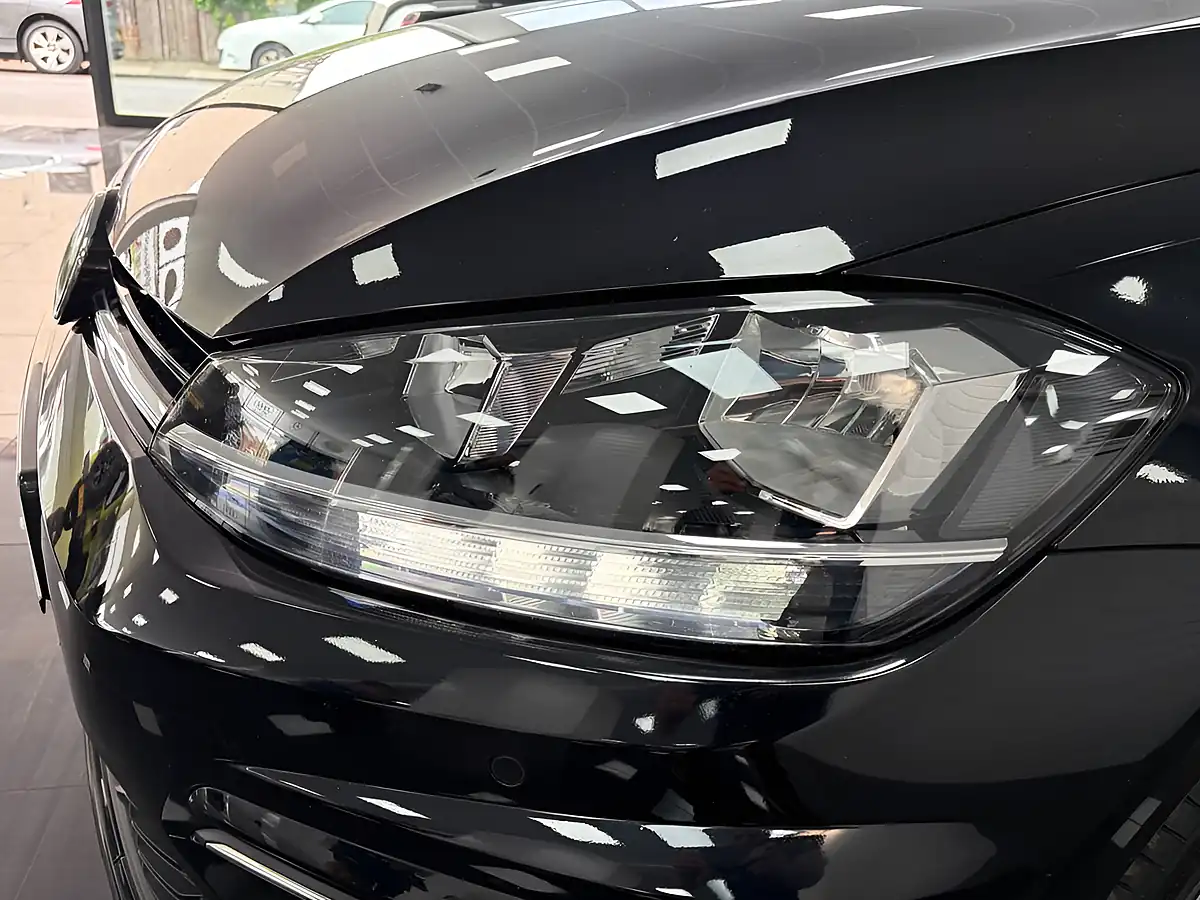 Used 2018 Volkswagen Golf R-Line Black - Interior and Exterior details 10