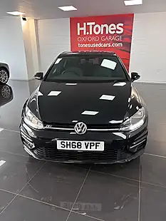 Used 2018 Volkswagen Golf R-Line Black - Interior and Exterior details 12