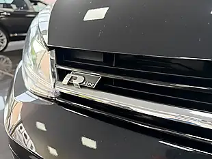 Used 2018 Volkswagen Golf R-Line Black - Interior and Exterior details 13