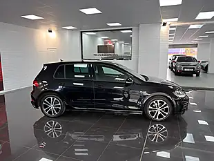 Used 2018 Volkswagen Golf R-Line Black - Interior and Exterior details 3