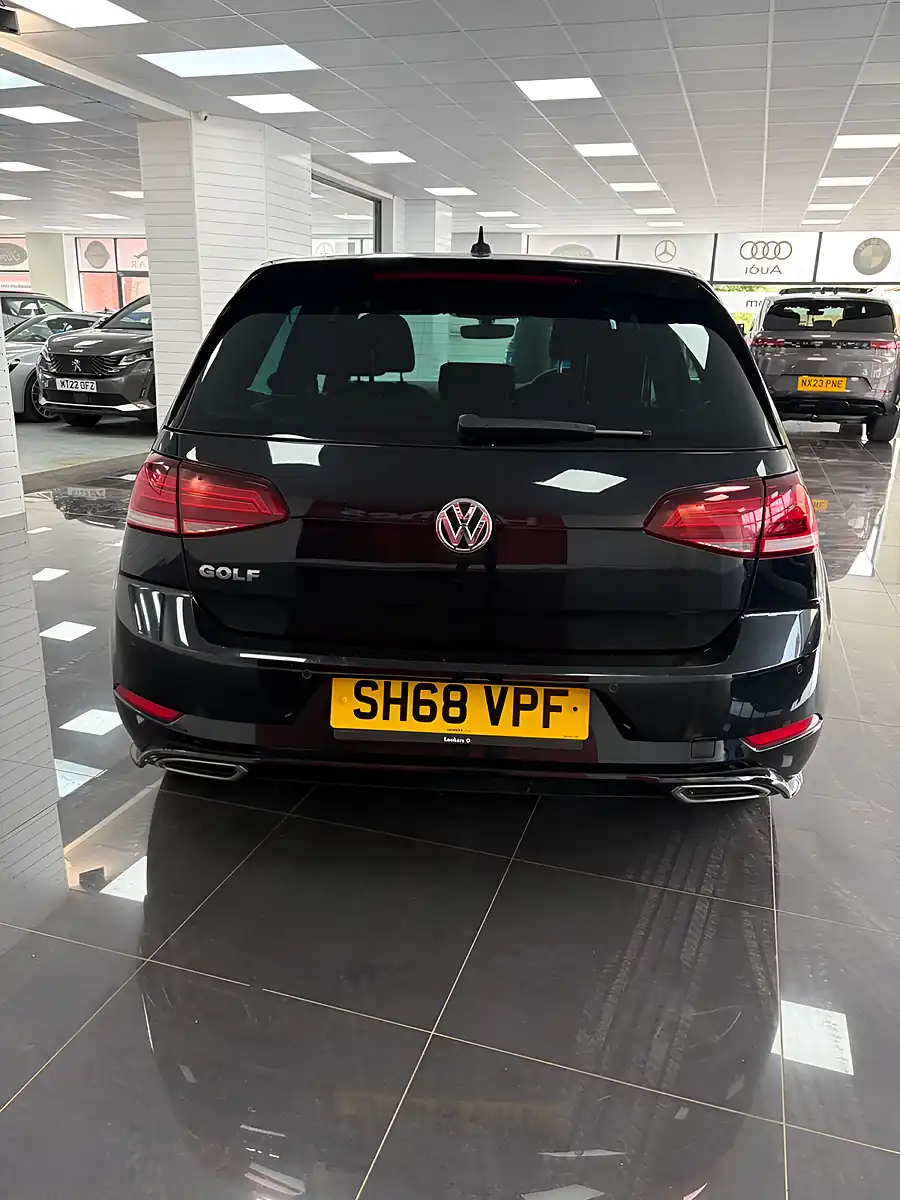 Used 2018 Volkswagen Golf R-Line Black - Interior and Exterior details 5