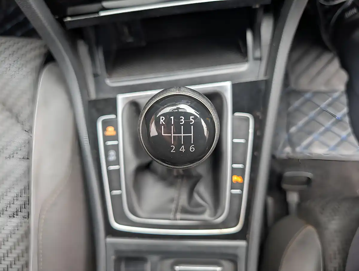 Used 2018 Volkswagen Golf R-Line - Interior and Exterior details 10