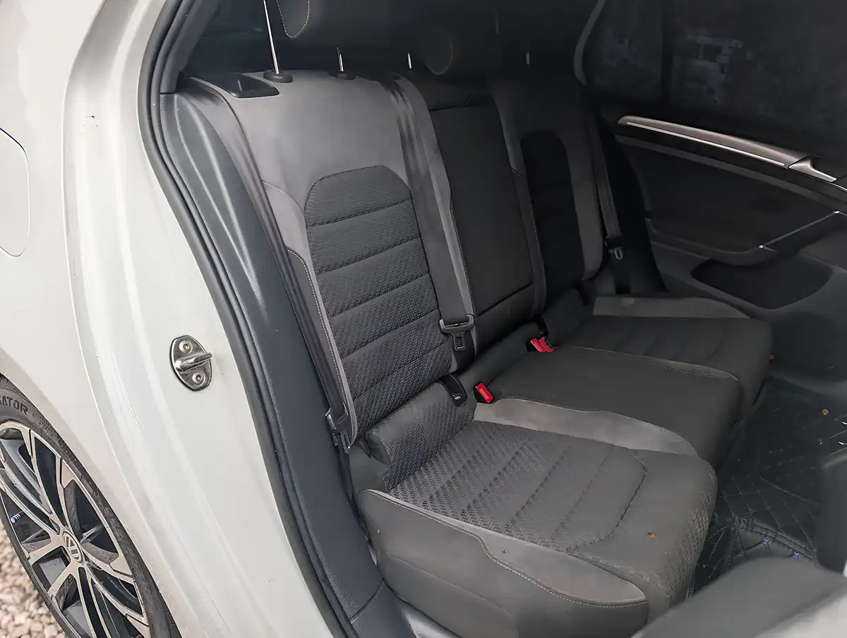 Used 2018 Volkswagen Golf R-Line - Interior and Exterior details 17