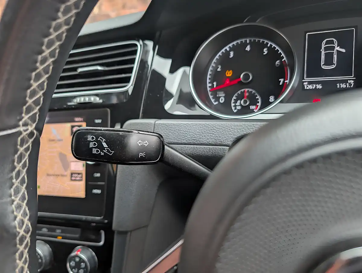 Used 2018 Volkswagen Golf R-Line - Interior and Exterior details 19