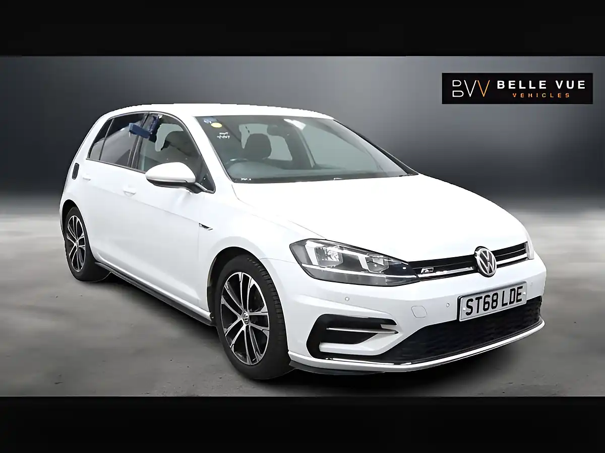 Used 2018 Volkswagen Golf R-Line Pure White - Front View