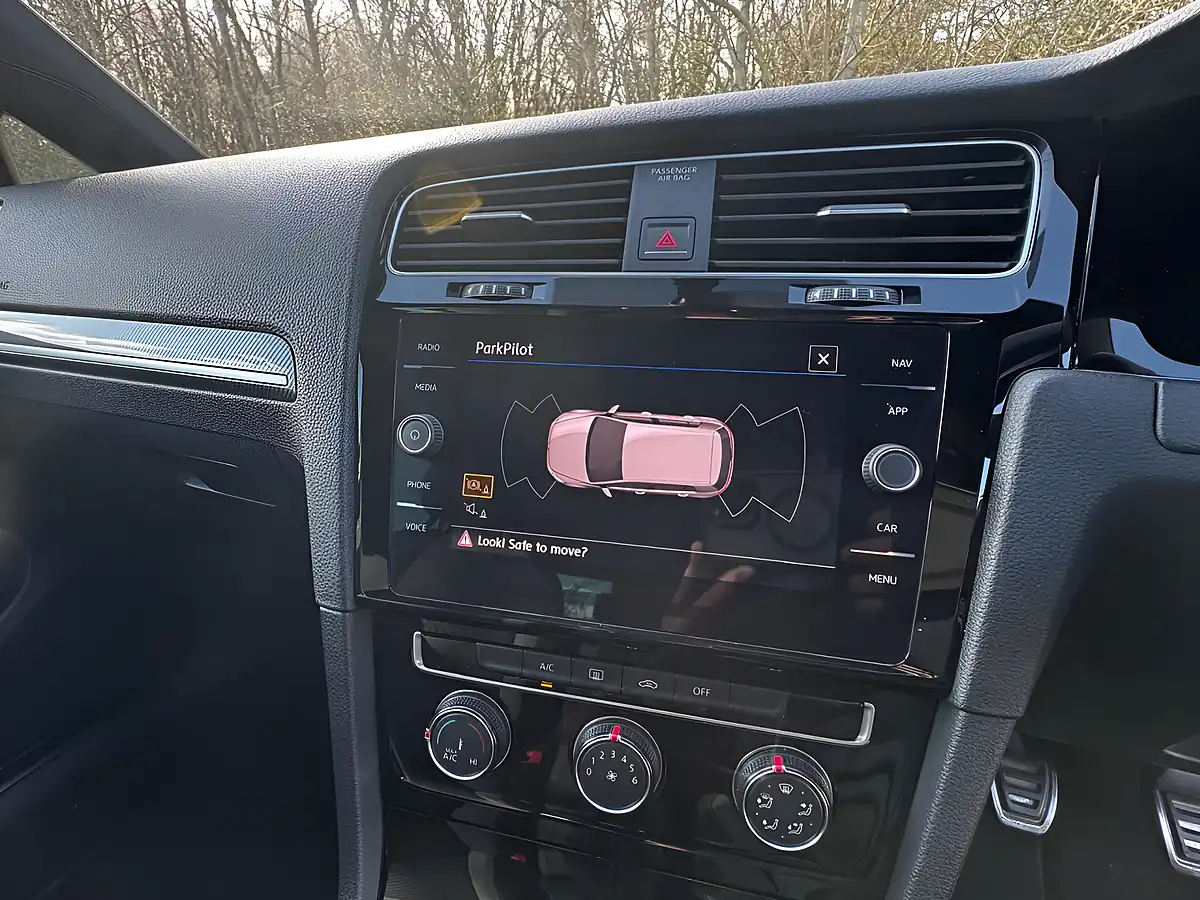 Used 2018 Volkswagen Golf R-Line White - Interior and Exterior details 12